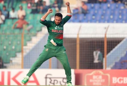 Shakib Al hassan -List of Cricket Players to rank No. 1 in ICC Ranking in all formats.